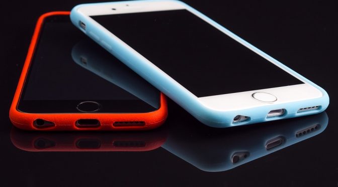 At what age should children have their own smartphones?
